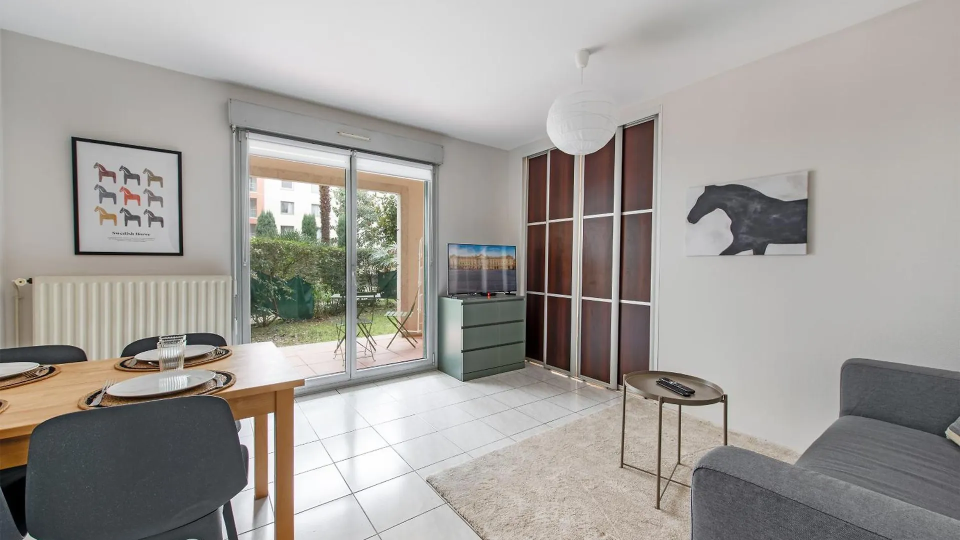 T2 Centre Ville Avec Parking Gratuit Et Jardin Toulouse 0*,  France